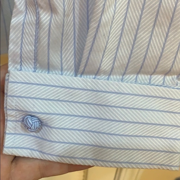 Liz Claiborne 100% cotton no iron cuffed blouse - Picture 3 of 4